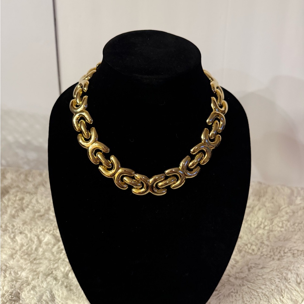 Elegant Gold tone chunky Chain Necklace
